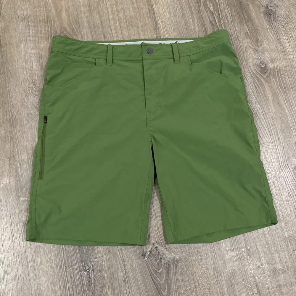 Stio Shorts Mens 38 Green 10 Inch Hiking Walking Lightweight Zip Pockets Outdoor